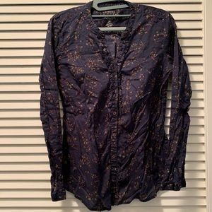 ☀️ 2 for $10 ☀️ SONOMA floral blouse with buttons in back size US S